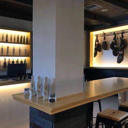 Los Dólmenes Gourmet