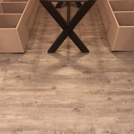 Mesas y Bancos